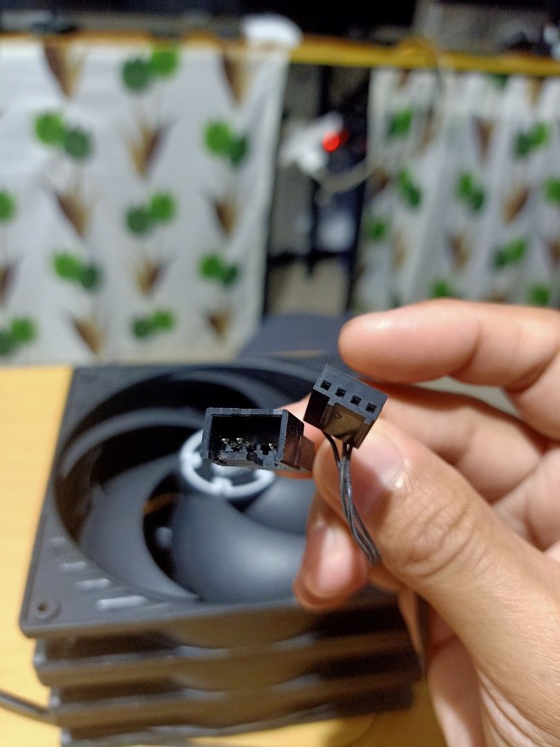 Artic Cooling 14cm PWM (3pcs) (Category: Other Accessories) located in Cavite. Submitted by alvin411 (Listing ID 1245976874, Image 2). Description: Selling my 3pcs 140mm Artic Cooling Fan Set of 5 po nabile pero 2 lang need 100% working and no issue 0956-1361148 Lalamove shipping.