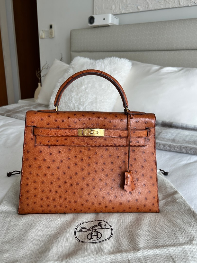 STUNNING Ostrich Kelly 32, Authentic & Vintage