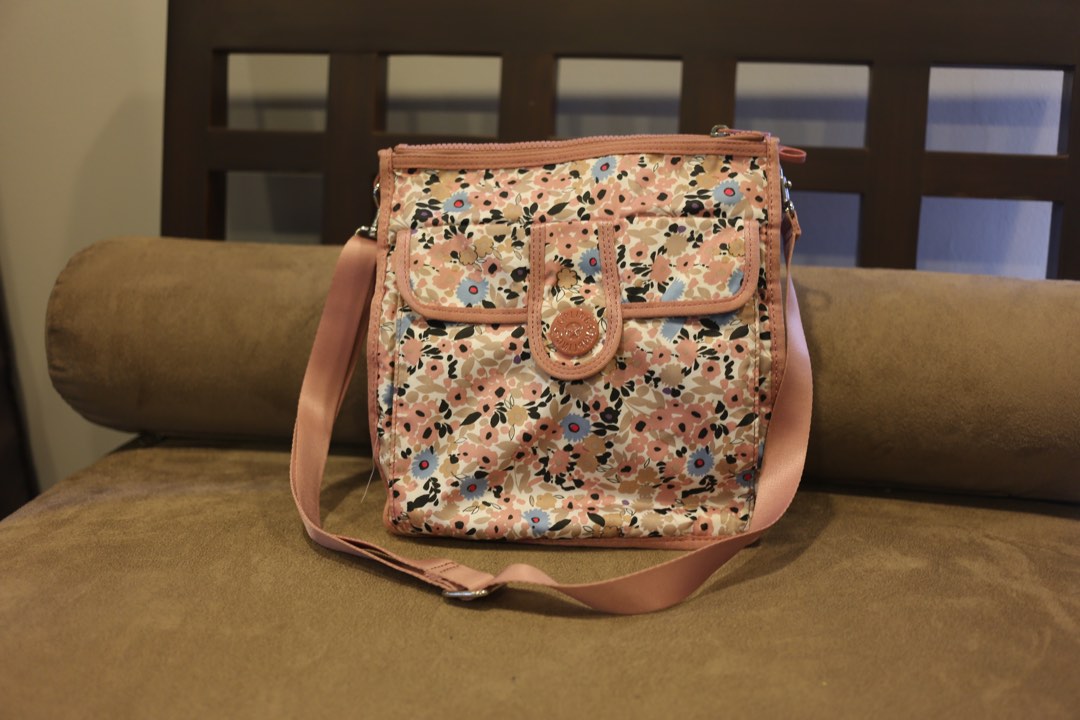 Authentic Kipling Messenger Bag on Carousell