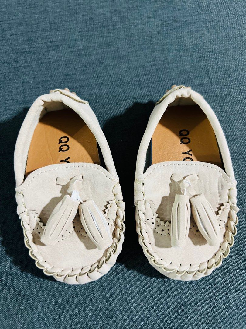 White walking shoes baby shop