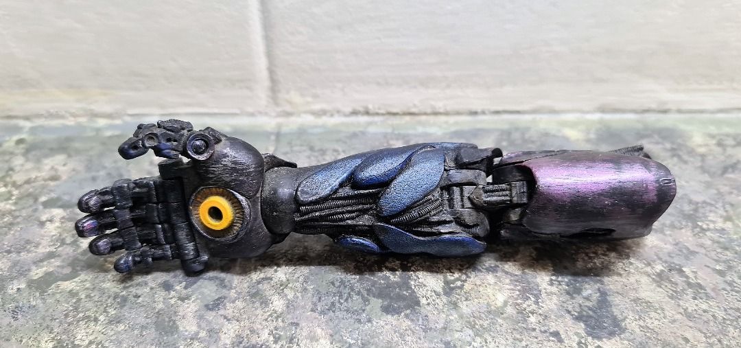 BAF SENTINEL RIGHT ARM - Marvel Legends Sentinels Series (Category: Figurines & Statues) located in Quezon City. Submitted by charliebrown_olx (Listing ID 1245793187, Image 1). Description: Item: X-MEN SENTINEL BAF RIGHT ARM FROM BLACK PANTHER Condition: Mint (WYSIWYG) TERMS & CONDITIONS: 1. C.O.D. Can meet buyers at - Del Monte Ave, Q.C. - Mla Memorial Park Sucat - Sundays 10am-11am 2. Shipping c/o buyer. 3. Prices are Final. 4. Respect the Ad. 