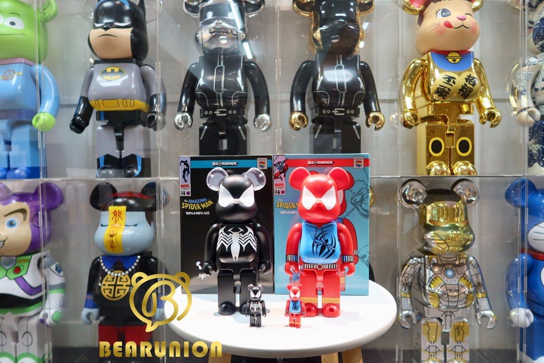 現貨包運費」Bearbrick 400% 100% SCARLET SPIDER + BLACK COSTUME set