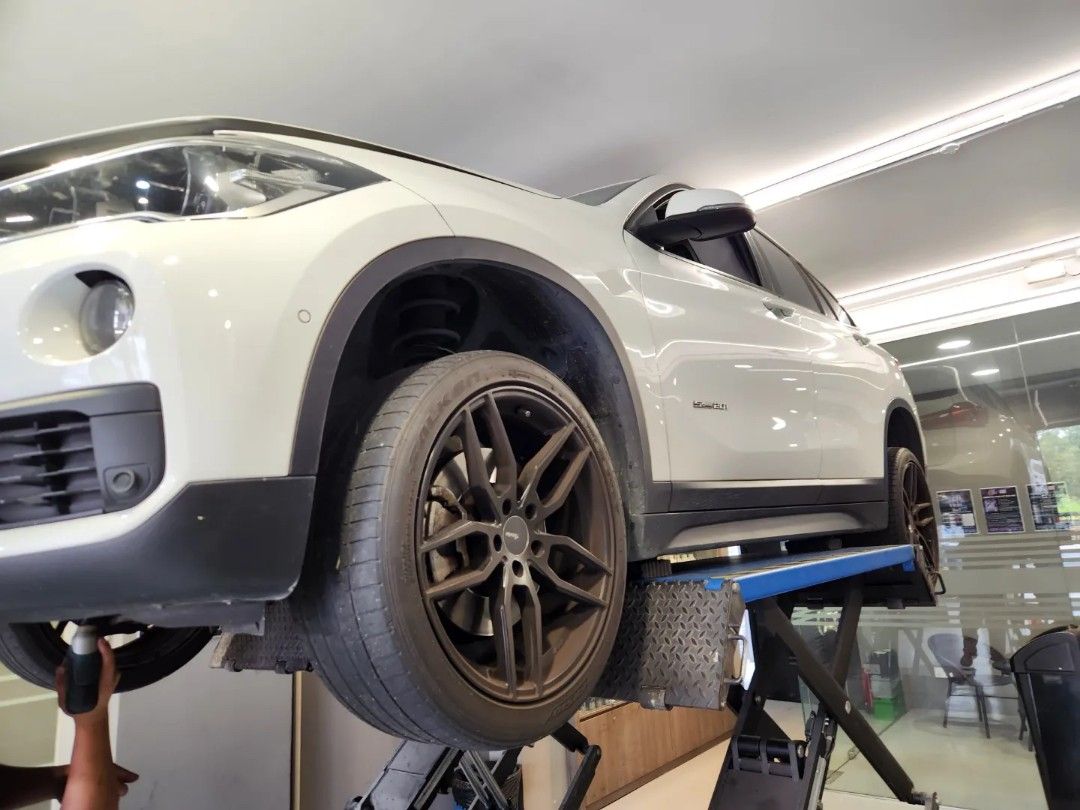 BMW F48 X1 Servicing Using Liqui Moly 5W40 Engine Oil, Oil Filter