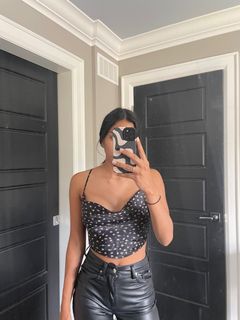 (Category: ) located in . Submitted by tocloset (Listing ID 1245838963, Image 1). Description: .