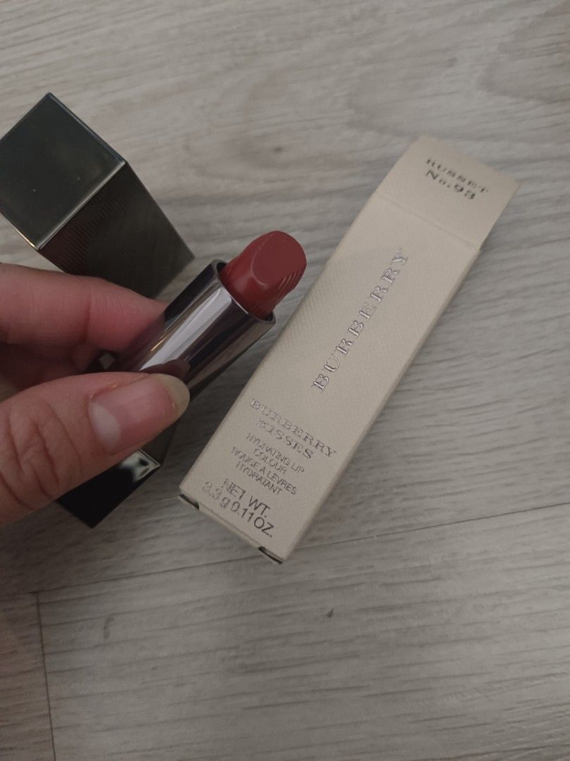 Burberry lipstick store no 93