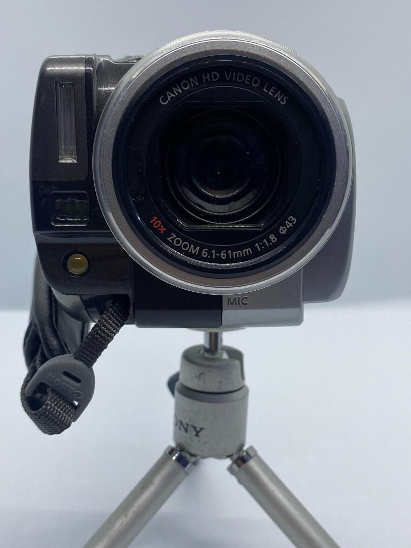 Canon Ivis HG10 digital camcorder handycam, Photography, Cameras on
