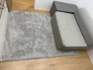 Carpet light grey - Malinis!Original price P11,827.   4,900 na lang!