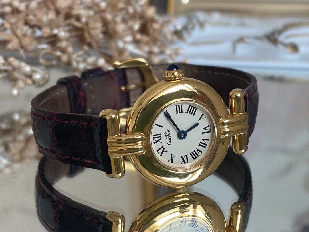 Cartier round watch store