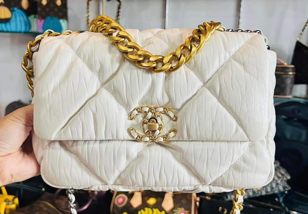 Chanel 19 white small best sale