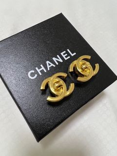 Affordable vintage chanel earrings For Sale