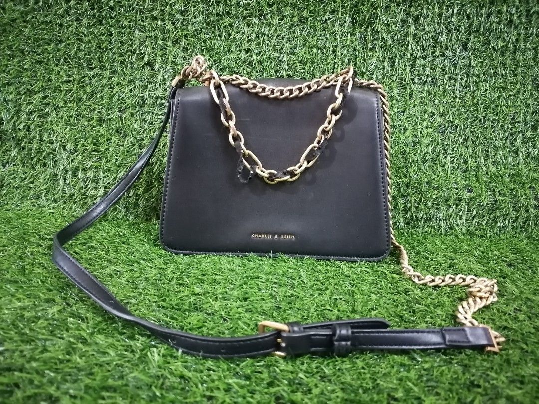 charles and keith bag on Carousell