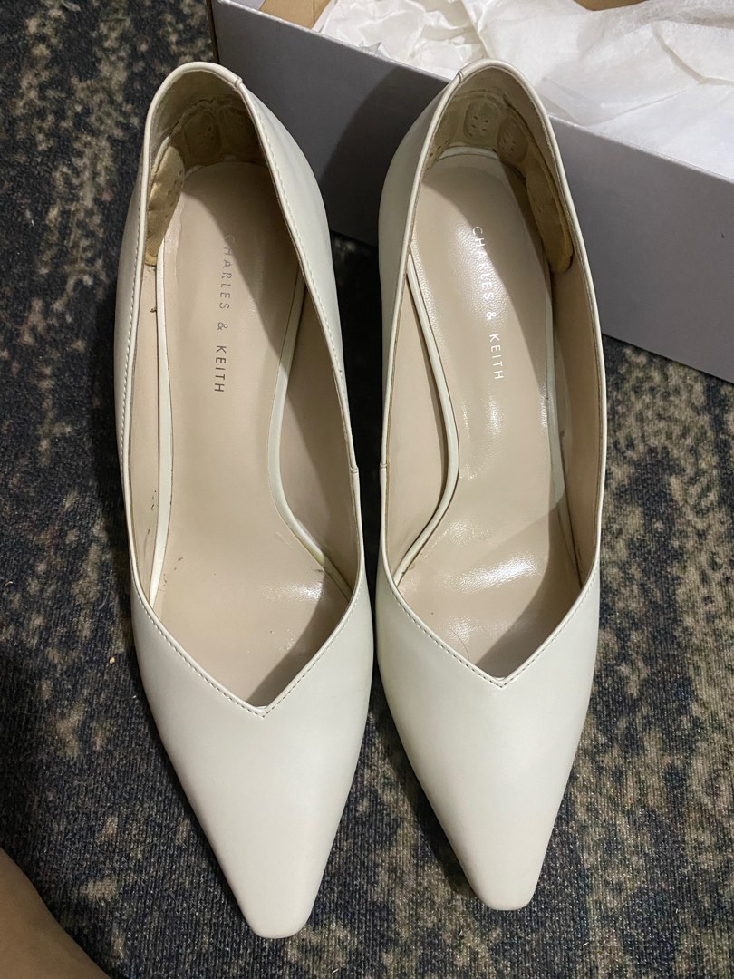 Charles and Keith Pumps Size 7, Women's Fashion, Footwear, Heels on