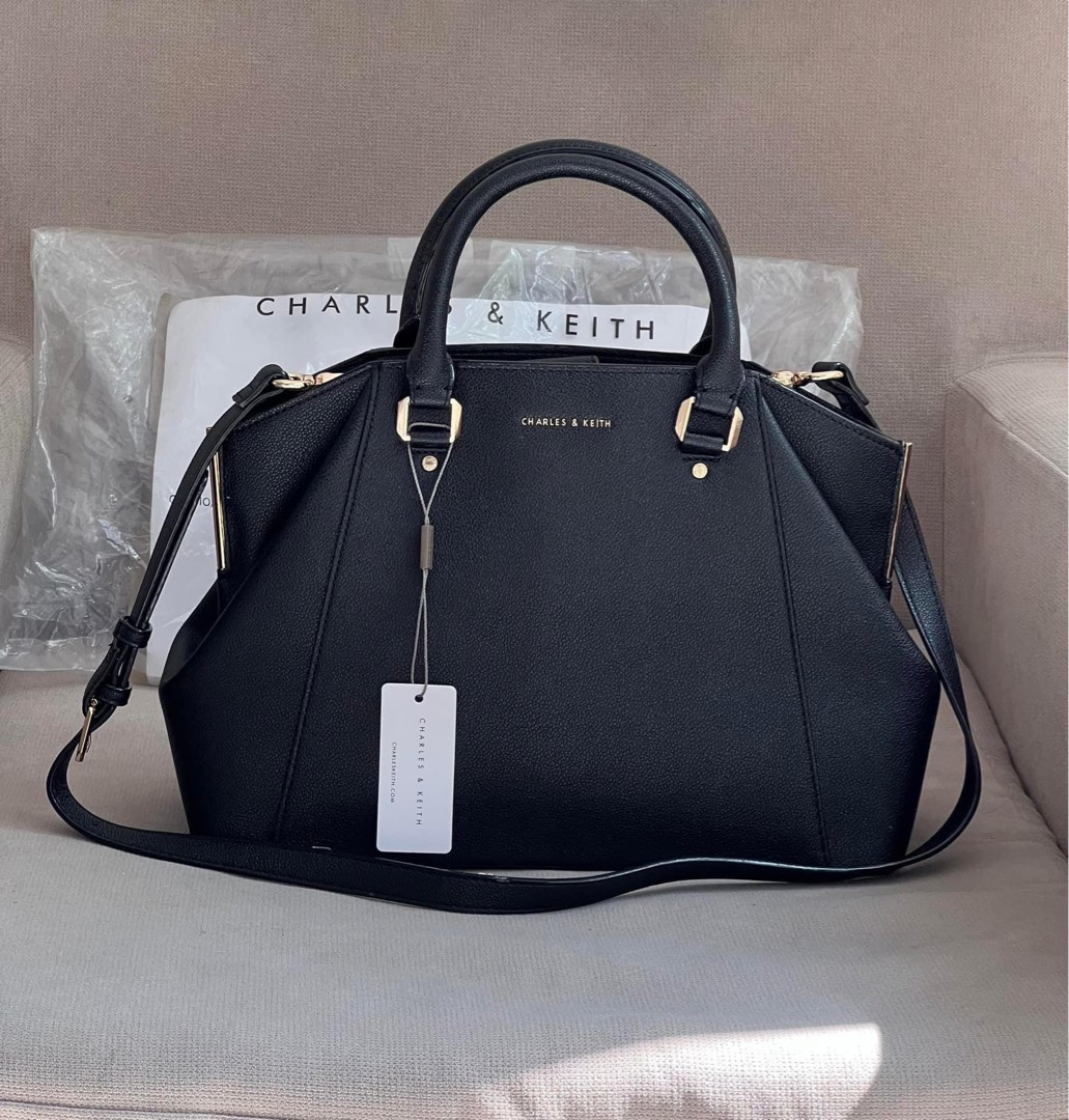 cnk quilted shoulder bag