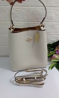 （分類：）位於 。 由 myitems35 提交（商品編號 1245948032，圖片 1）。簡介： 。