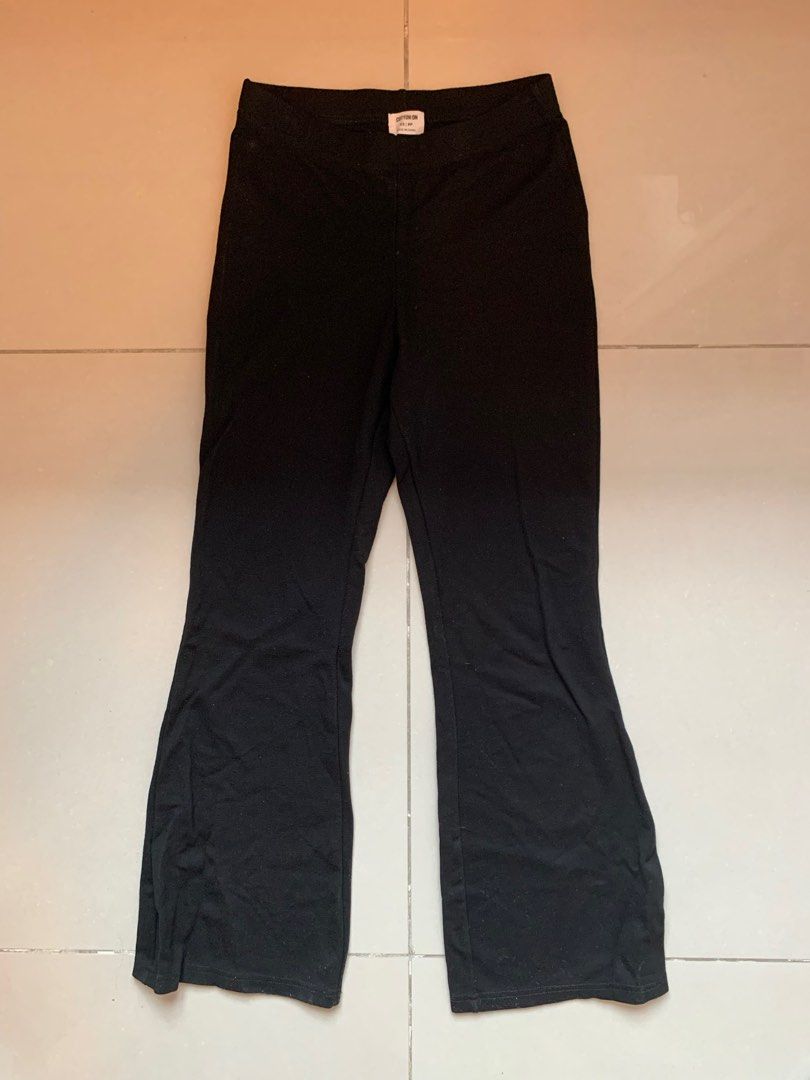 alo 闊腳瑜伽褲High-Waist 7/8 Zip It Flare Legging, 女裝, 褲＆半截裙, 牛仔褲、Leggings -  Carousell