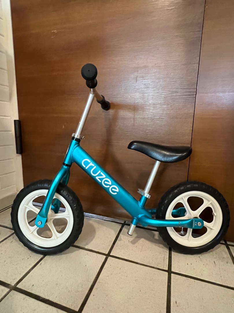 Used cruzee balance bike online