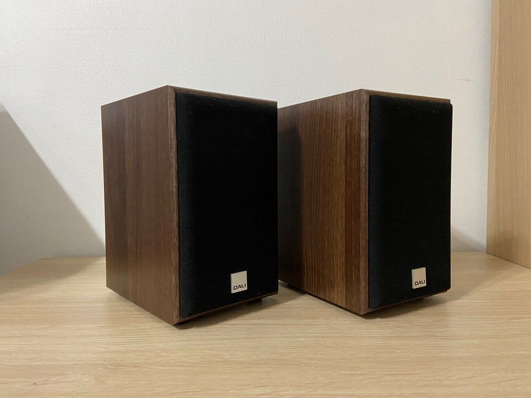 Dali Spektor 1 Bookshelf Speakers, Audio, Soundbars, Speakers