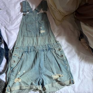 (Category: ) located in . Submitted by kittyk4d (Listing ID 1245804832, Image 1). Description: .