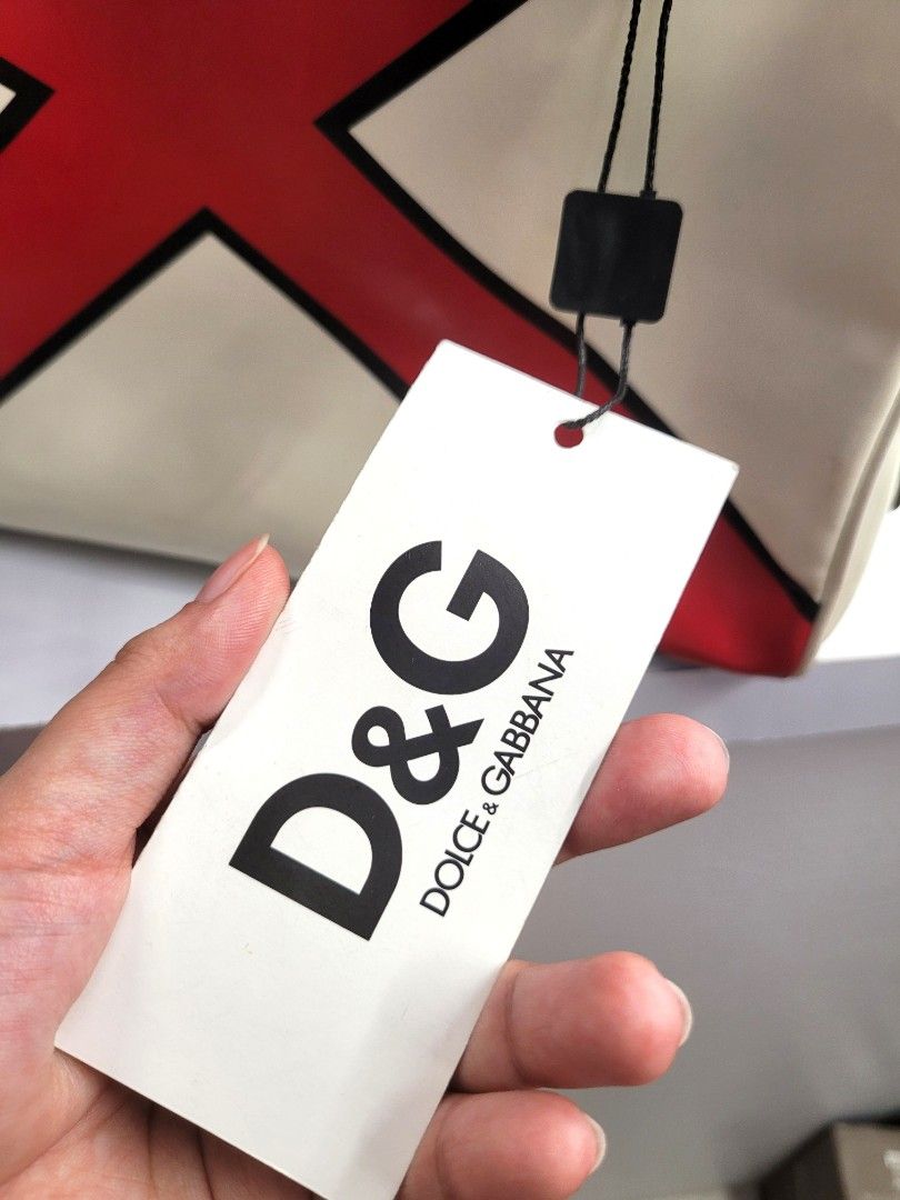 D&G Dolce & Gabbana Lily Bag Limited (Category: Luxury Bags & Wallets) located in Antipolo. Submitted by dlolin (Listing ID 1245958846, Image 3). Description: 💯 Authentic. Bought overseas Just stored and not used. Tag is still there Last photo is due to storage.