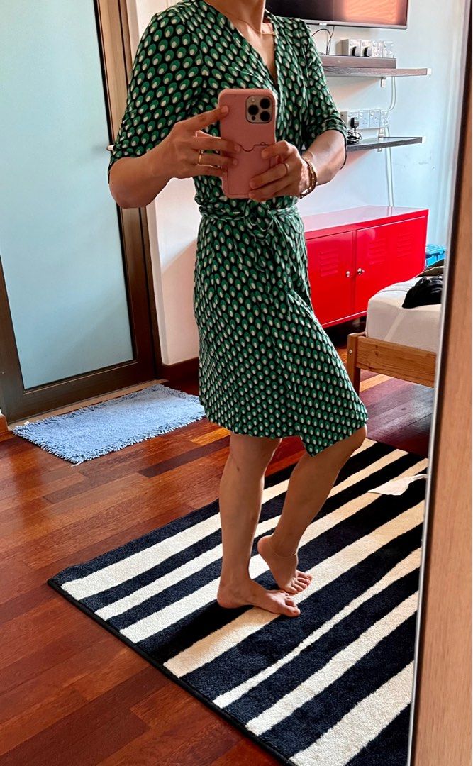 Auth Diane von furstenberg DVF emerald green wrap silk dress