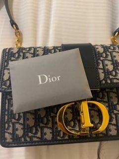Shop Christian Dior SMALL 30 MONTAIGNE BAG (M9234UHEL_M900) by