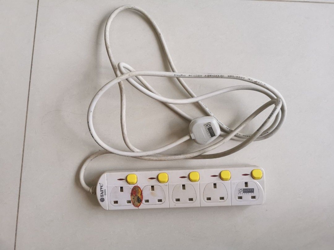 Extension Socket (Category: Electrical, Adaptors & Sockets) located in Singapore. Submitted by catwalk233 (Listing ID 1245867811, Image 1). Description: All plugs working well. 2 plugs: $4 3 plugs: $6 5 plugs: $8.