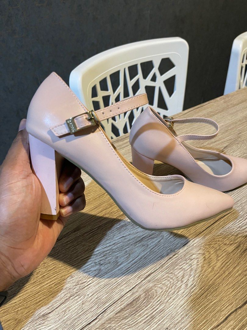 Fabiano Ricco Women s Fashion Footwear Heels on Carousell