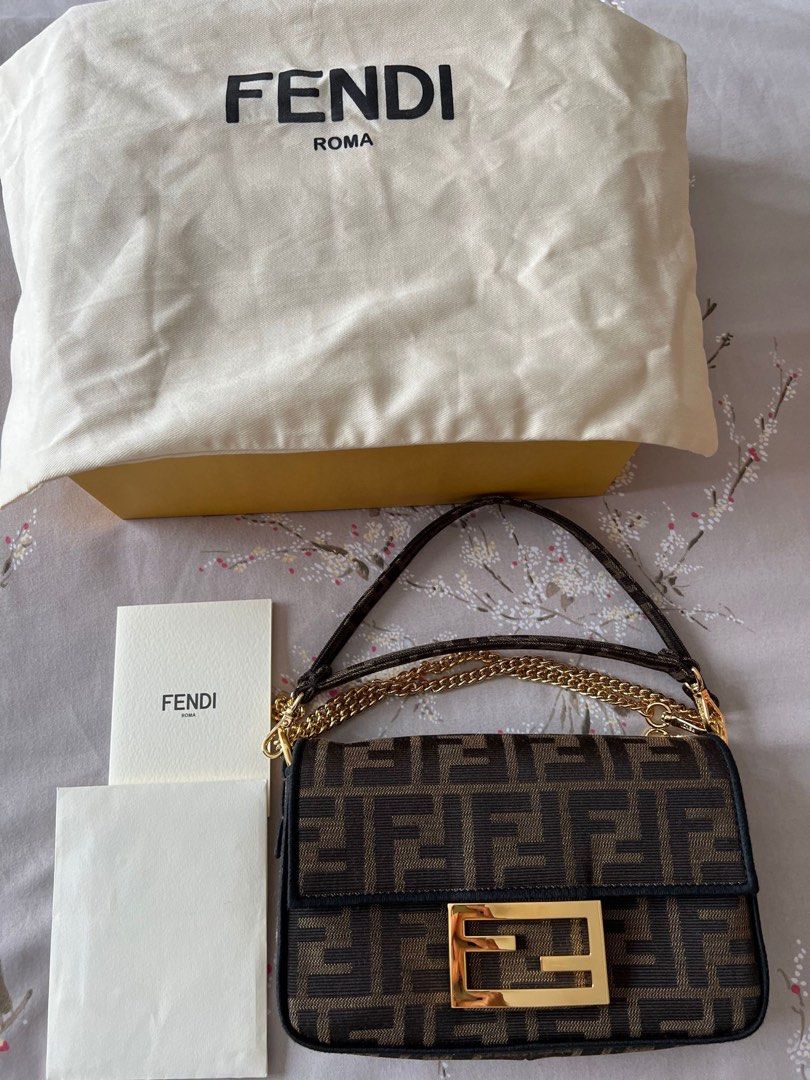 Fendi - Authenticated Baguette Clutch Bag - Leather Brown for Women, Very Good Condition