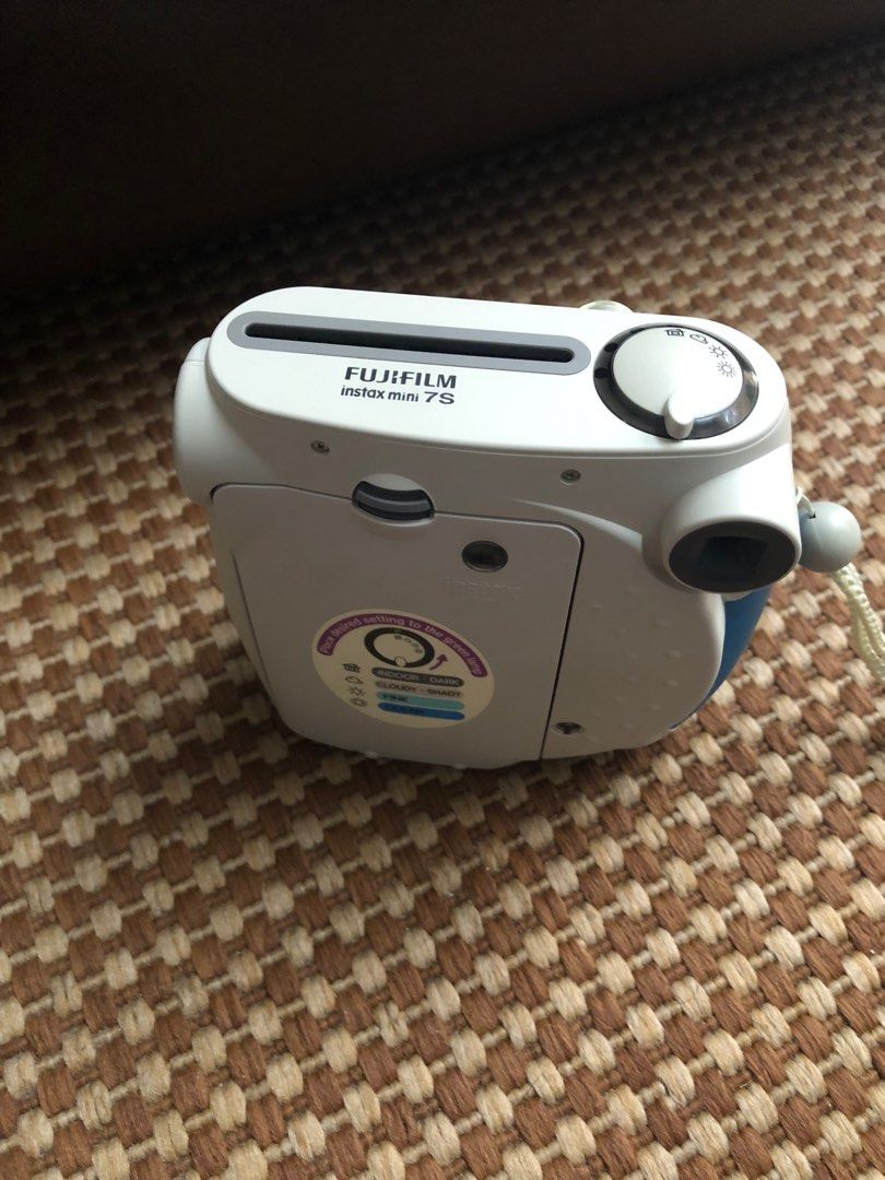 Fujifilm instant camera (Category: Cameras) located in Mandaluyong City. Submitted by jlchua_ (Listing ID 1245800278, Image 3). Description: -Fujifilm instax mini 7s -barely used -no issues -with batteries payment method: COD or gcash dm for more inquiries!.