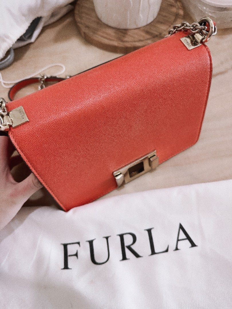 Furla metropolis handle store