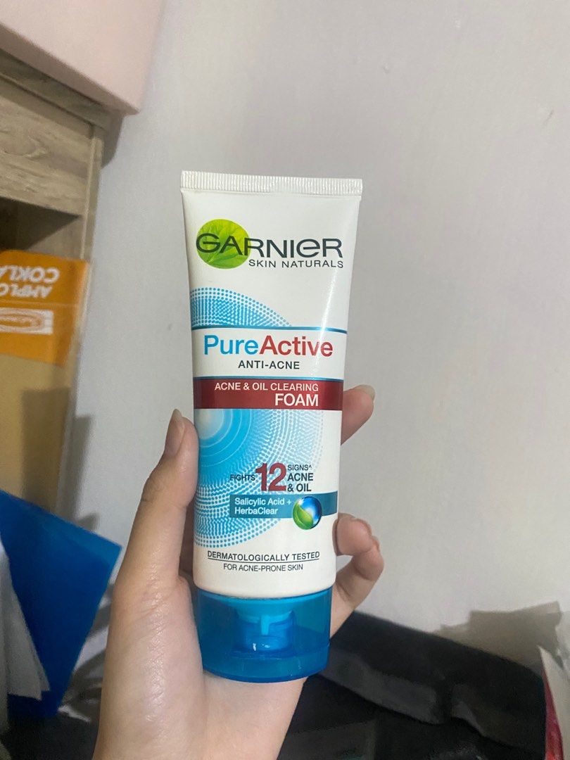 Garnier facial wash pure active acne, Kesehatan & Kecantikan, Kulit