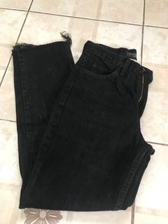 (Category: ) located in . Submitted by usedclothes11 (Listing ID 1245814843, Image 1). Description: .