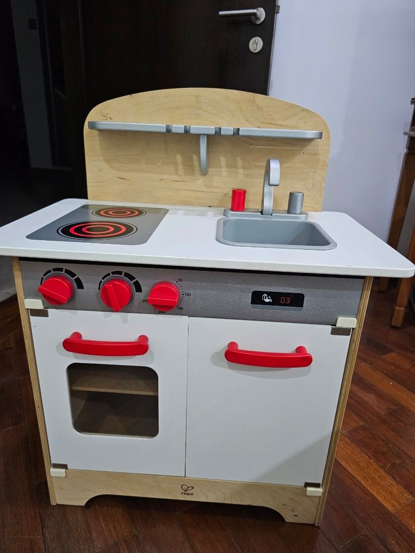Hape white gourmet kitchen 2025
