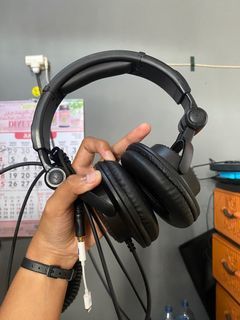Headphone Behringer