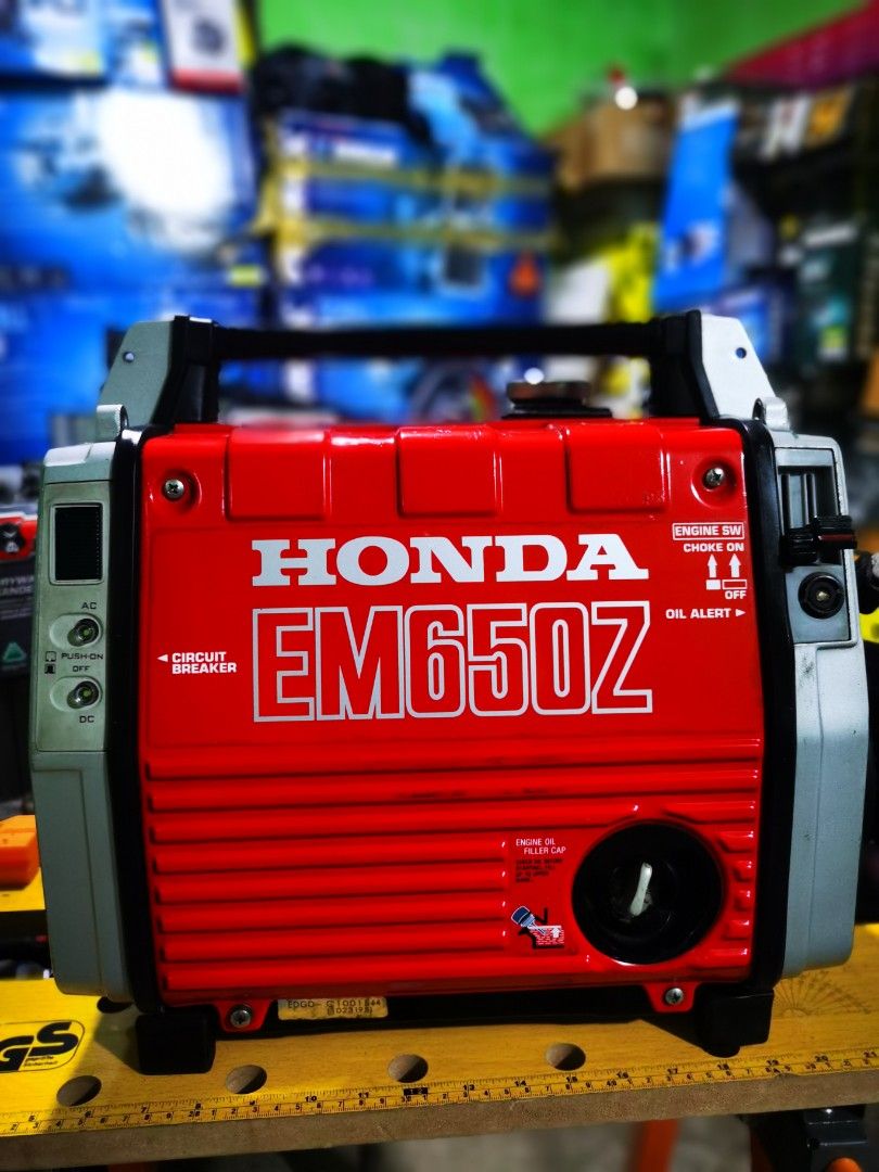 Honda 650 watts generator (Category: Construction Tools & Equipment) located in Manila. Submitted by aldriannas46228 (Listing ID 1245971832, Image 1). Description: Honda generator 650 watts Gasoline engine 4 stro 220v output Good for emergency situation ✅Heavy duty! ✅Branded! ✅Portable! ✅Very fuel efficient! Actual photo posted Item tested and working properly.