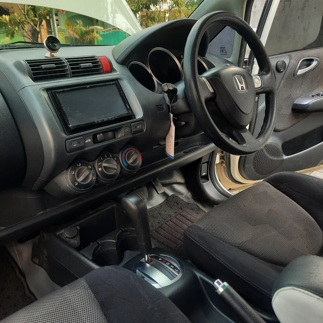 Honda Jazz GD3 2004, Mobil & Motor, Mobil untuk Dijual di Carousell