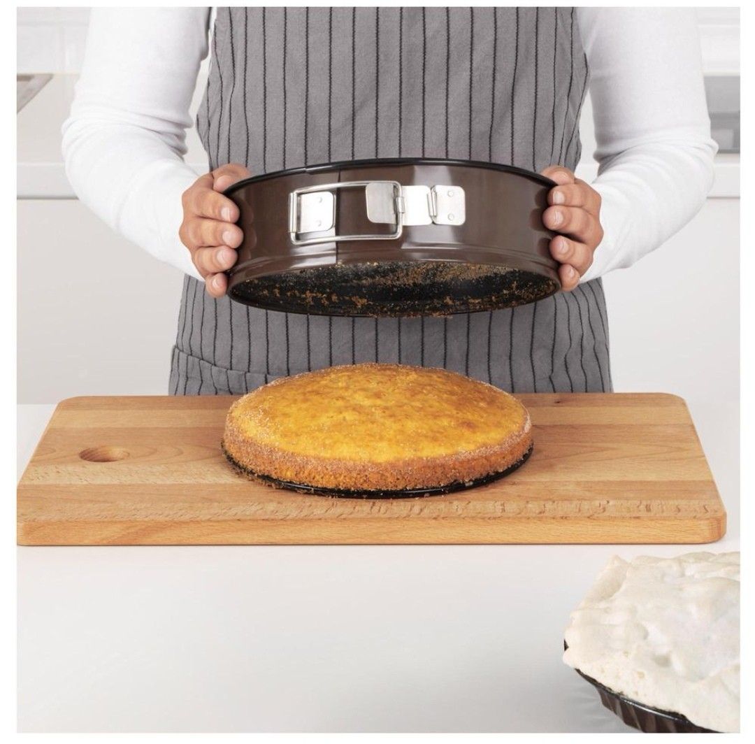 IKEA baking pan set on Carousell