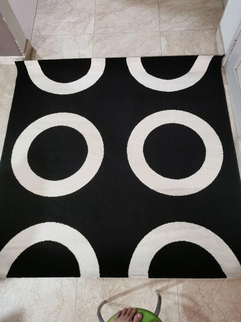 Ikea black and white rug 170x170cm, Furniture & Home Living, Home Decor