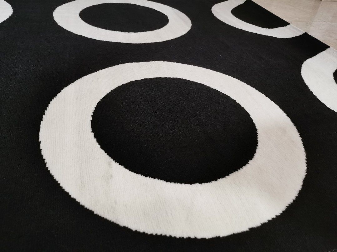 Ikea black and white rug 170x170cm, Furniture & Home Living, Home Decor