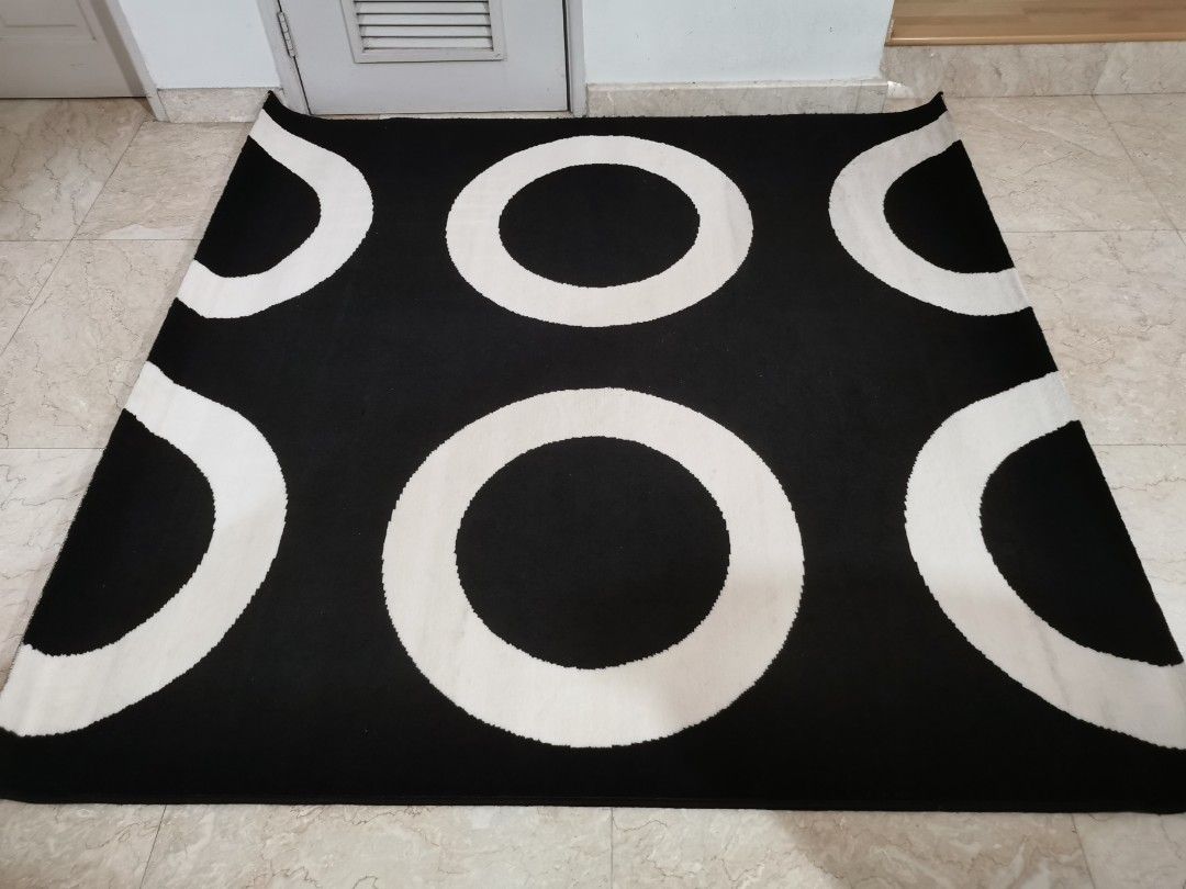 Ikea black and white rug 170x170cm, Furniture & Home Living, Home Decor