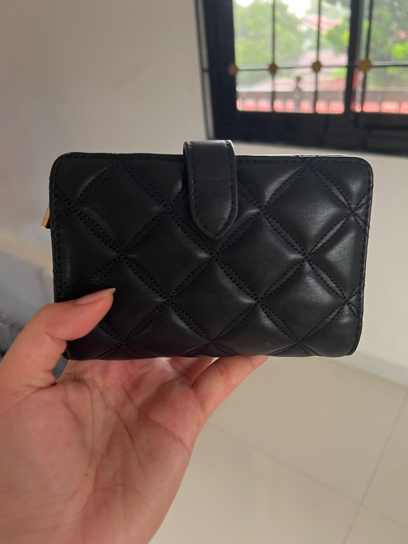 Kate Spade Natalia (Category: Luxury Bags & Wallets) located in Manila. Submitted by docbiankie (Listing ID 1245811894, Image 2). Description: Selling my Kate Spade Natalia Wallet Medium Used thrice. Bought for 5kplus Rfs: Will buy another wallet.
