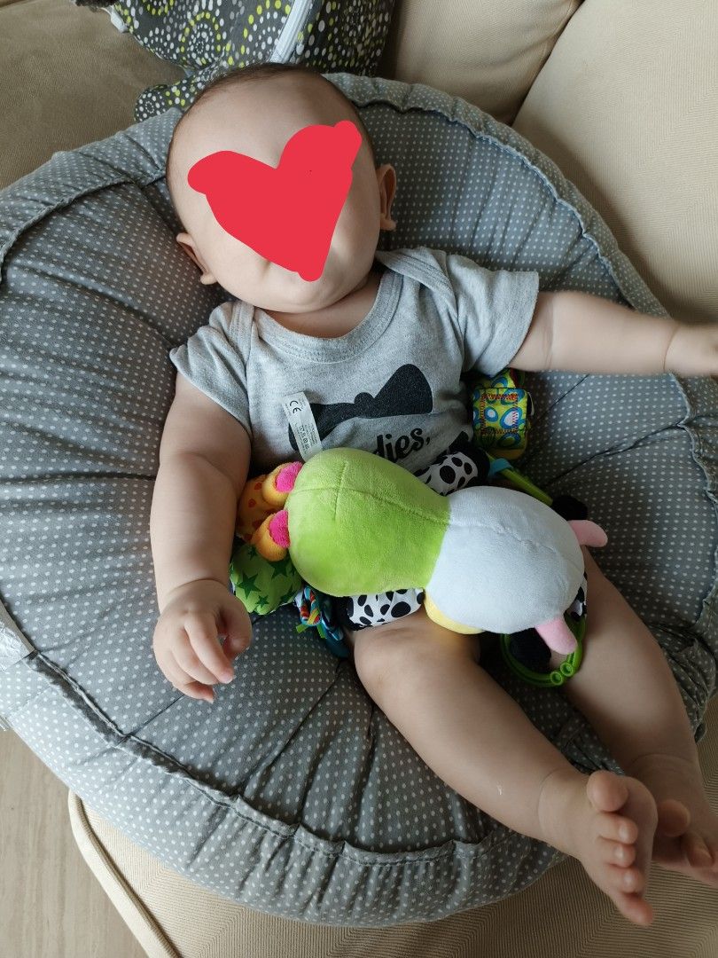 Leachco baby cushion / sleep pod / lounger, Babies & Kids, Baby Nursery