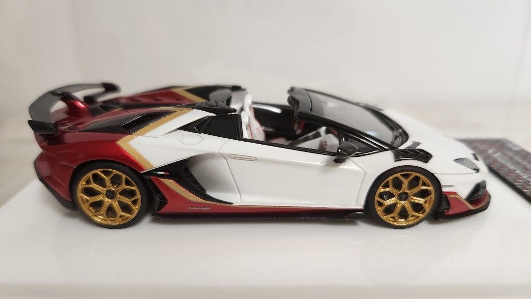 Make Up EIDOLON 1:43 Lamborghini Aventador SVJ Roadster EM669B Ad