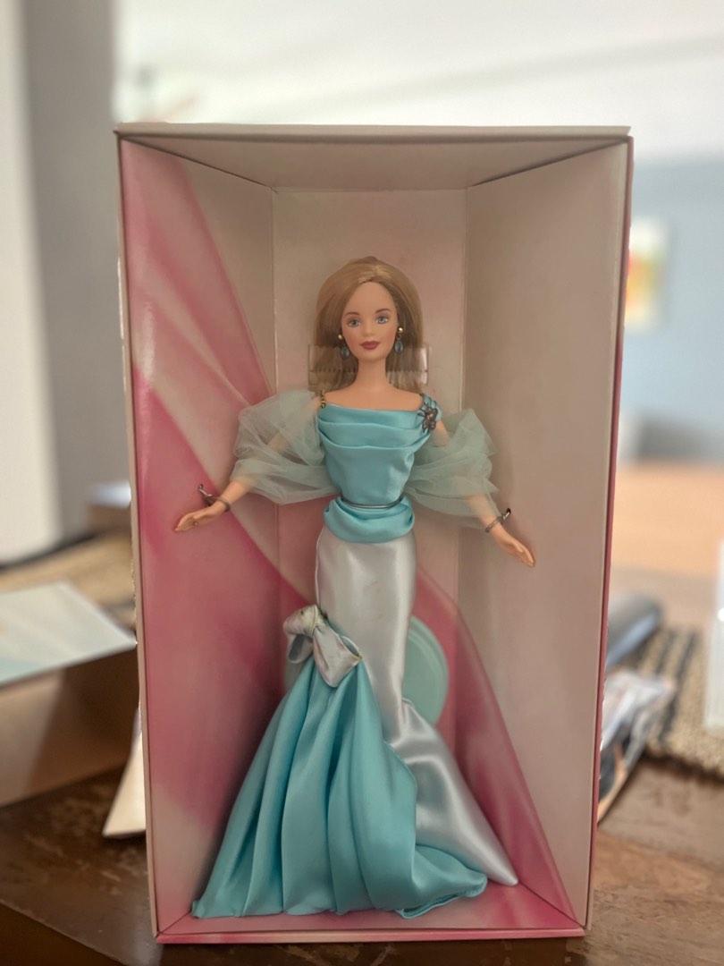 Mattel Barbie Bumblebee Celebrating 40 Years of Dreams Hobbies