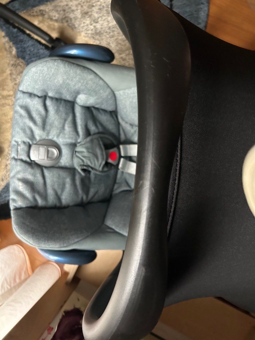 Maxi Cosi Cabriofix Car seat with Isofix Base, Babies & Kids, Going Out
