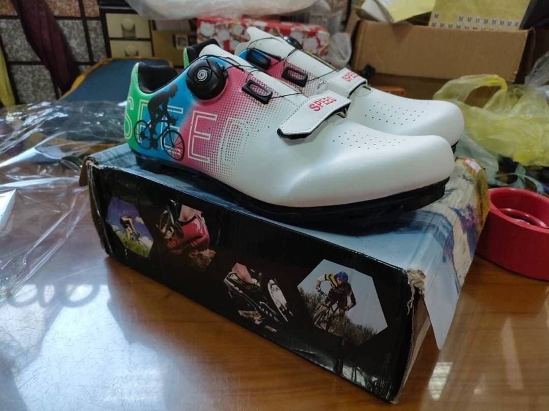 Men s and Women s cycling shoes Bike shoes Breathable fabric 100
