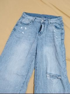 mom jeans wide leg