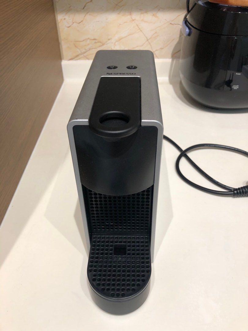 Nespresso coffee machine Essenza Mini. Comes with 1 free descaling unit