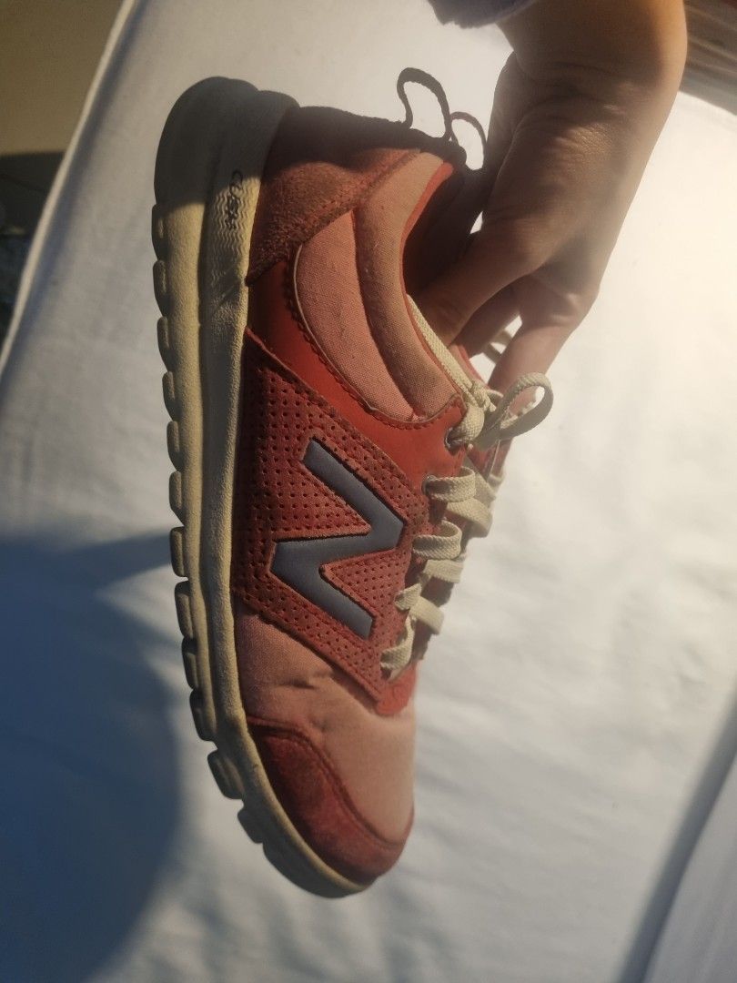retro new balance womens