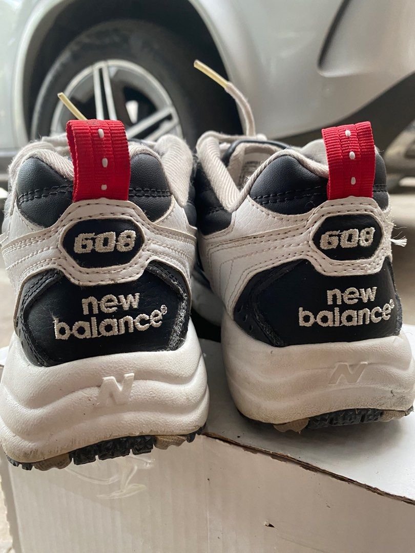 NewBalance 608 IU